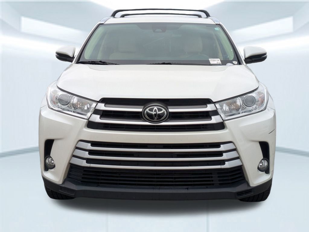 Used 2019 Toyota Highlander SE image 10