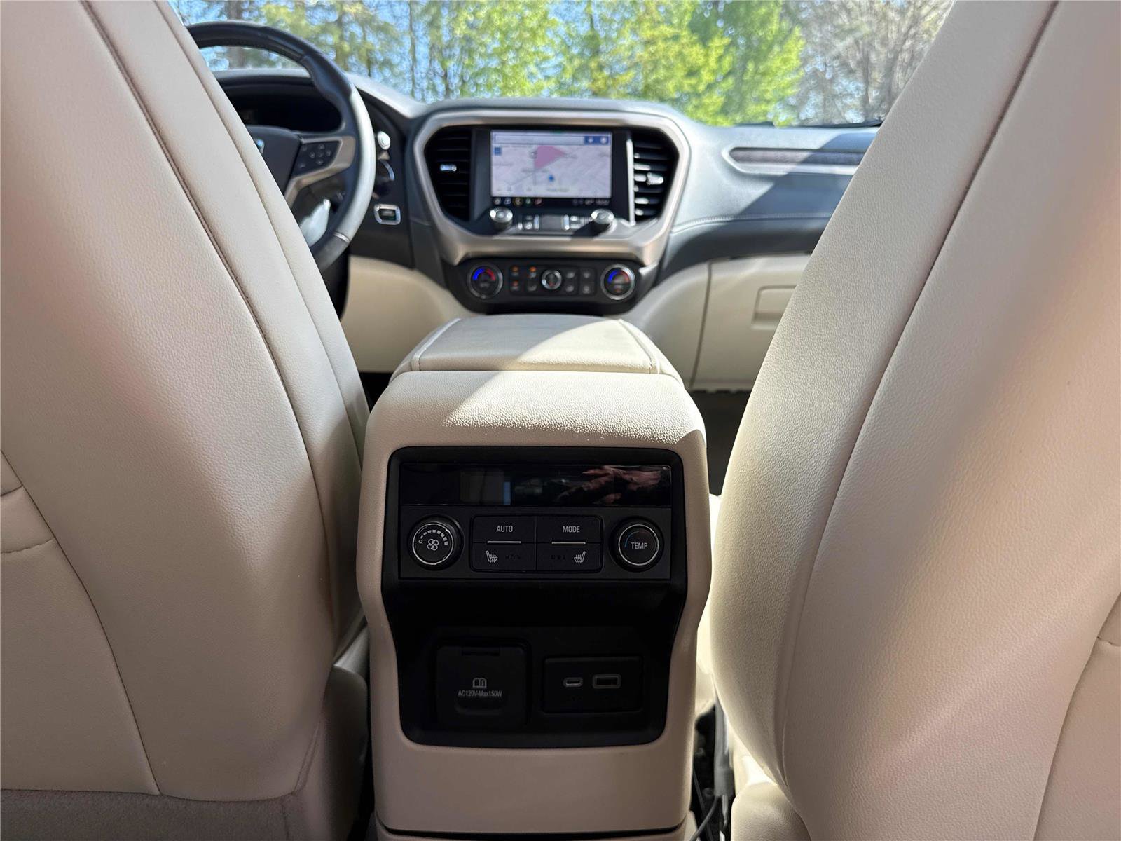 Used 2021 GMC Acadia Denali w/ Denali Technology Package FWD image 29