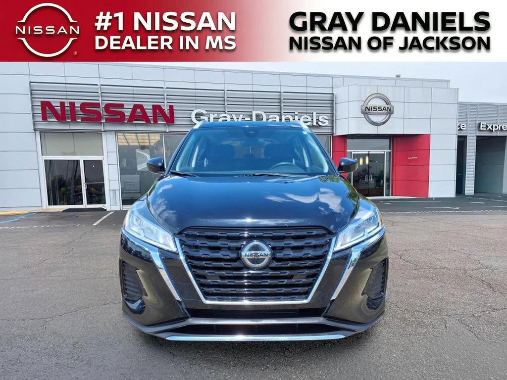 Used 2021 Nissan Kicks SV FWD image 2