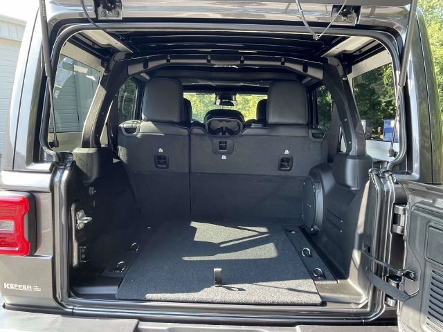 New 2027 Jeep Wrangler Unlimited Sahara AWD/4WD image 12