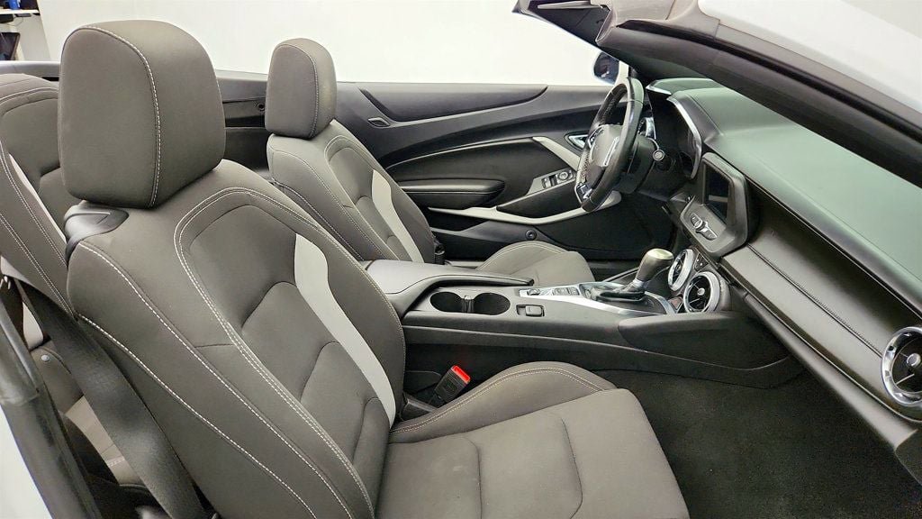 Used 2020 Chevrolet Camaro LT RWD image 24