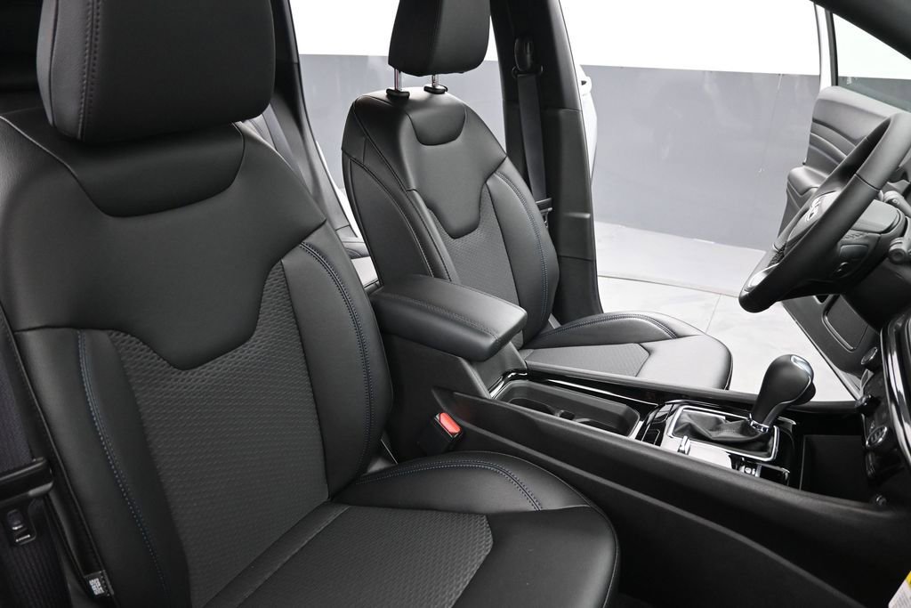 New 2026 Jeep Compass Latitude AWD/4WD image 24