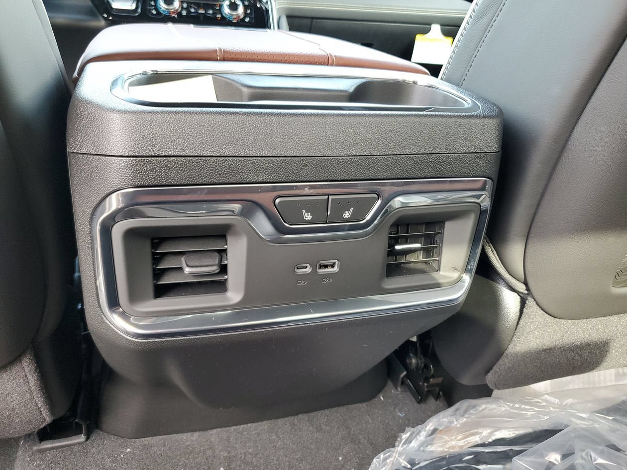 New 2026 GMC Sierra 3500 Denali Ultimate AWD/4WD image 17