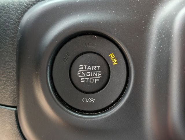 Used 2020 Jeep Wrangler Sport image 19