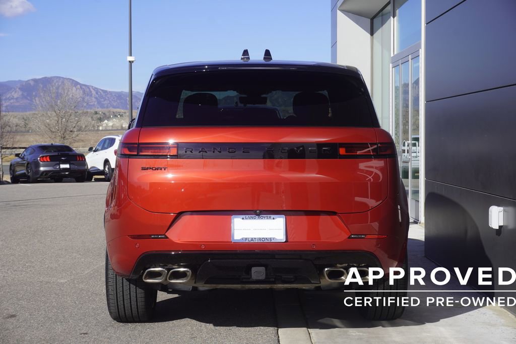 Used 2025 Land Rover Range Rover Sport Dynamic SE image 6