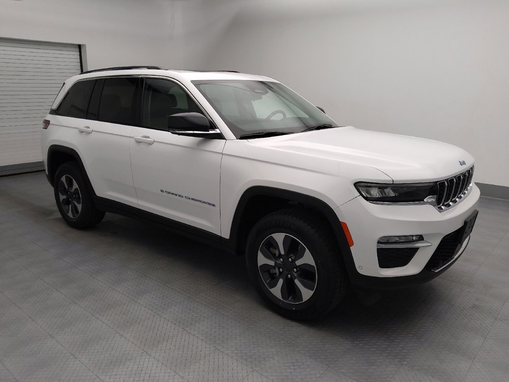 Used 2022 Jeep Grand Cherokee Limited 4xe w/ Luxury Tech Group II image 11