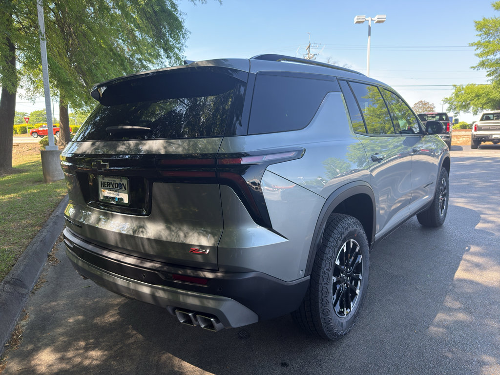 New 2026 Chevrolet Traverse Z71 w/ Enhanced Driving Package AWD/4WD image 10