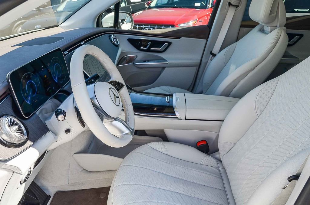 Used 2025 Mercedes-Benz EQE 350+ 4MATIC SUV image 18