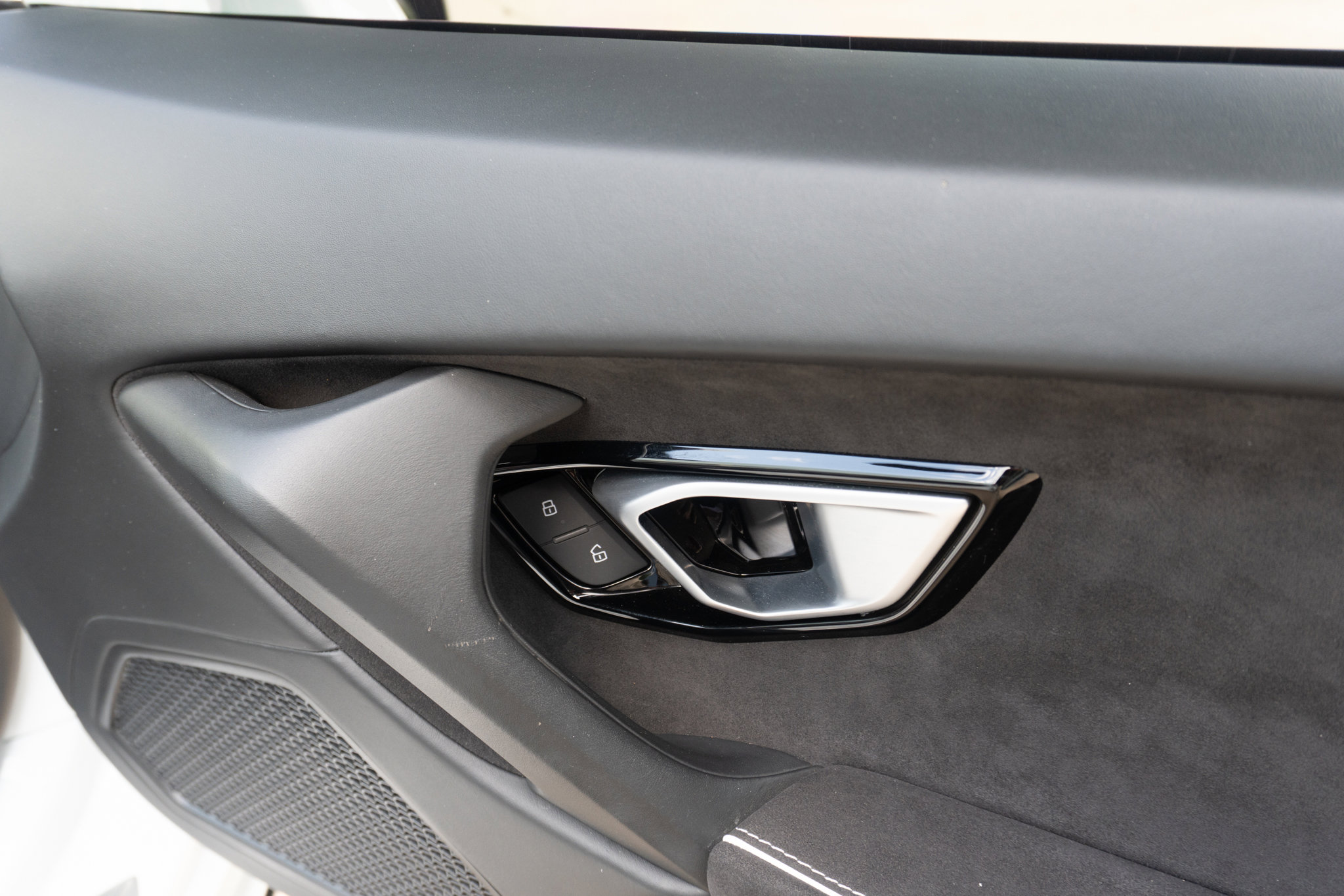 Used 2020 Lamborghini Huracan EVO AWD/4WD image 18