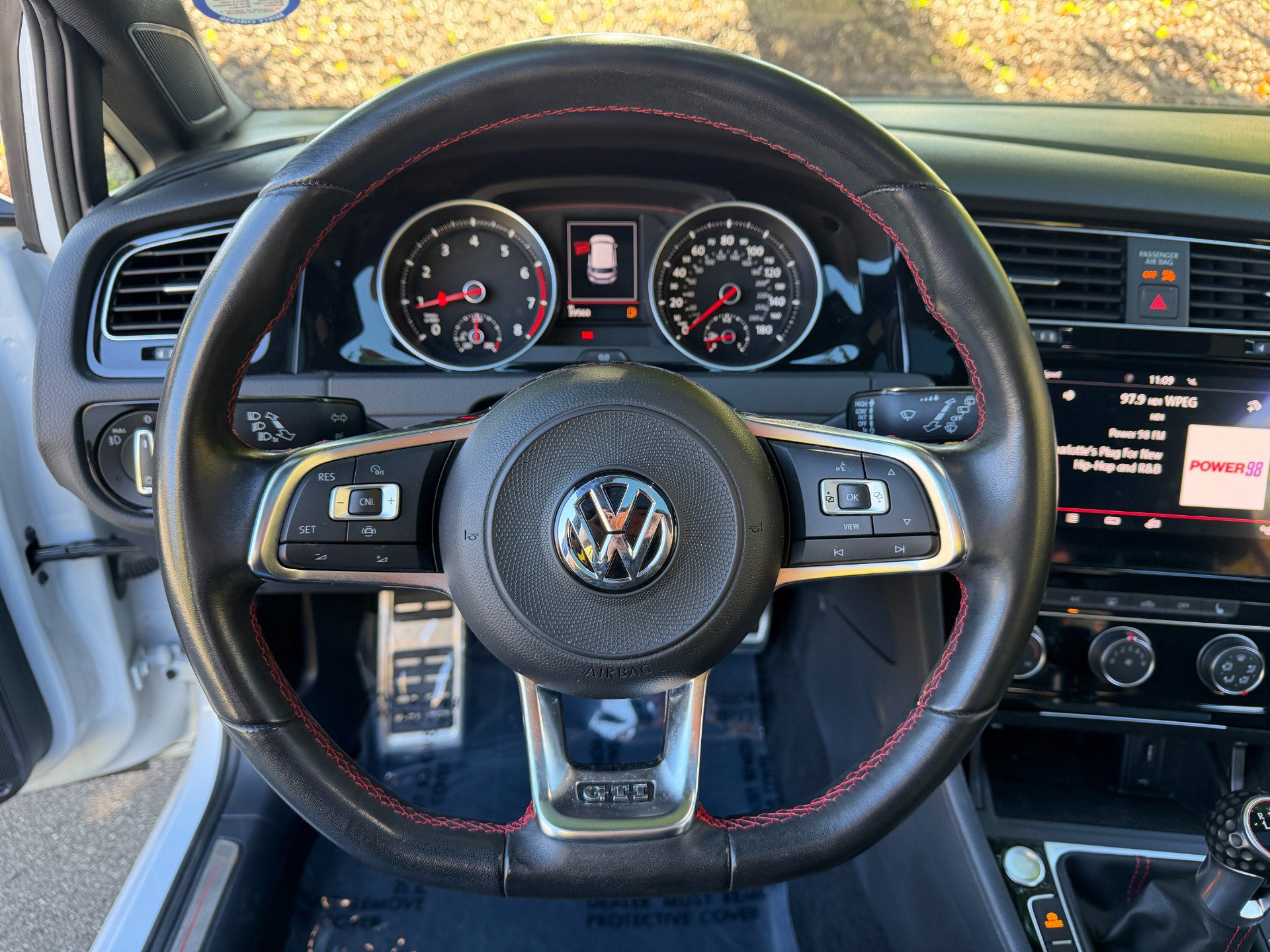 Used 2020 Volkswagen Golf 4-Door FWD image 35