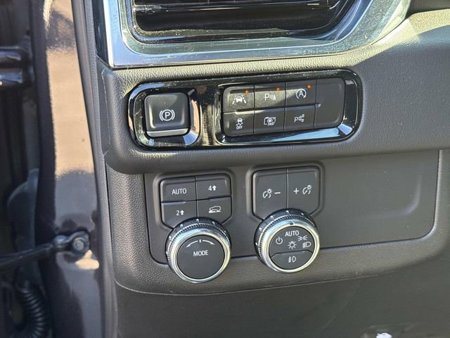 Certified 2025 GMC Yukon Denali image 31