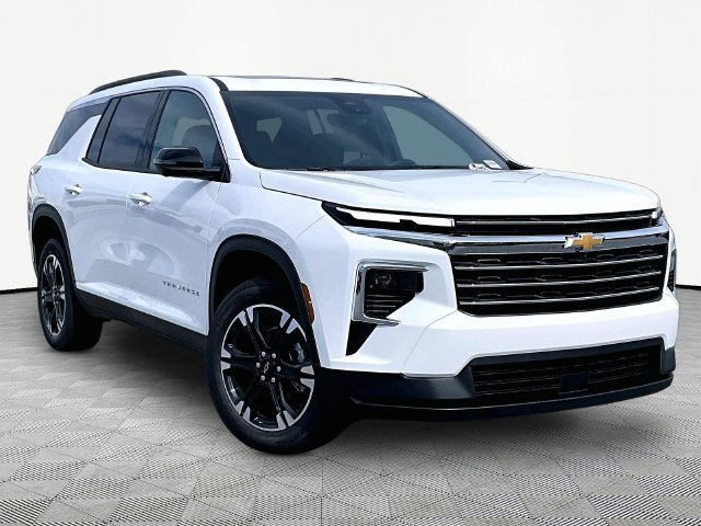 New 2027 Chevrolet Traverse LT w/ Sun and Wheel Package AWD/4WD image 1