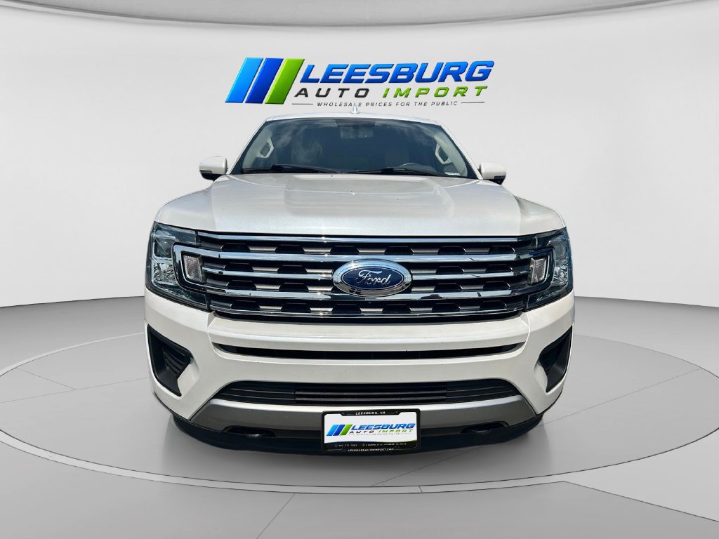 Used 2018 Ford Expedition Max XLT w/ Equipment Group 202A AWD/4WD image 8