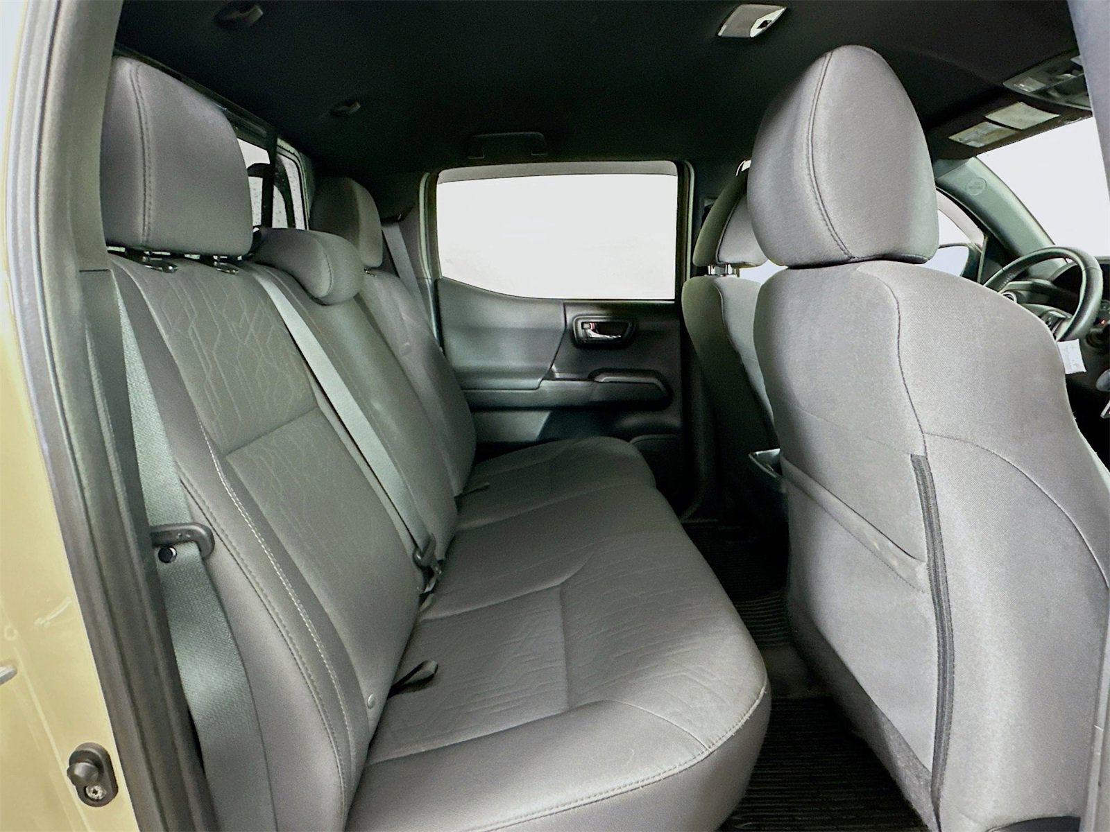 Used 2018 Toyota Tacoma TRD Sport w/ Technology Package image 25