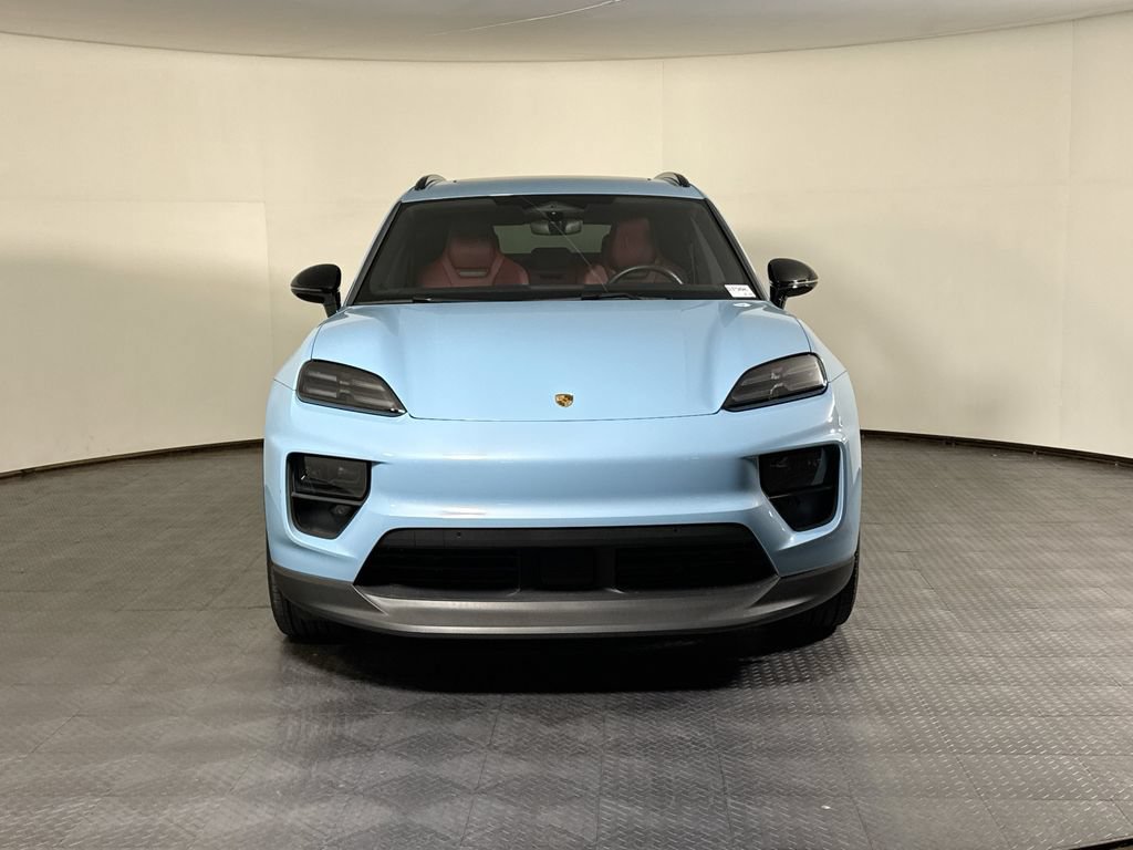 Certified 2025 Porsche Macan Electric RWD image 10