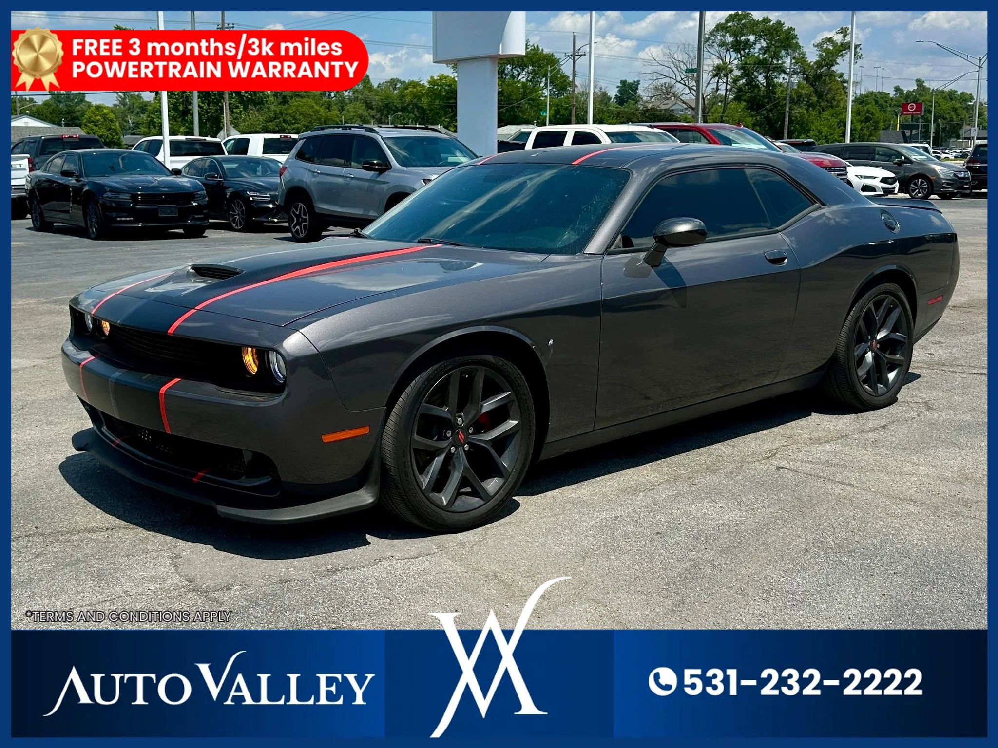 Used 2022 Dodge Challenger R/T w/ Blacktop Package RWD image 3