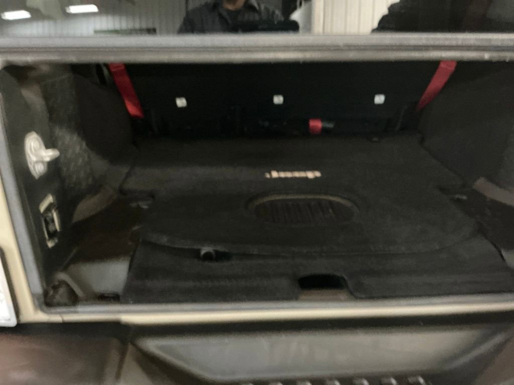 Used 2017 Jeep Wrangler Unlimited Rubicon image 21