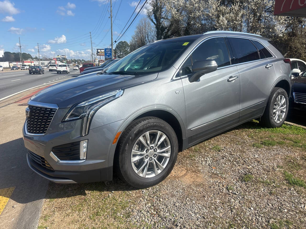 Used 2020 Cadillac XT5 Premium Luxury w/ LPO, Floor Liner Package image 2