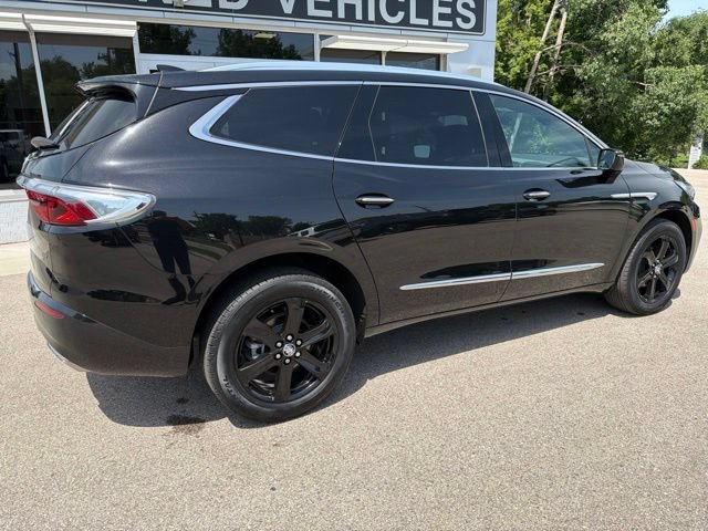 Used 2024 Buick Enclave Essence w/ Experience Buick Package AWD/4WD image 3