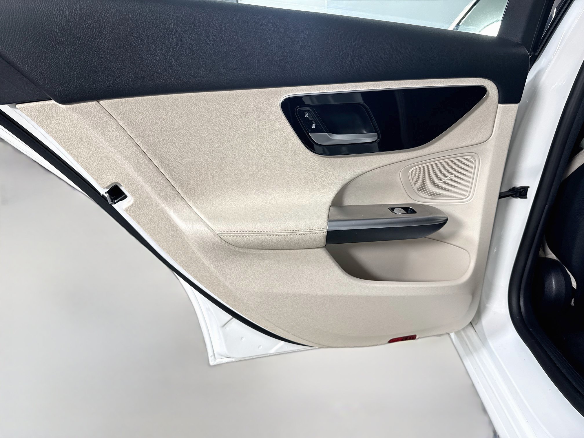Used 2023 Mercedes-Benz C 300 4MATIC Sedan image 26