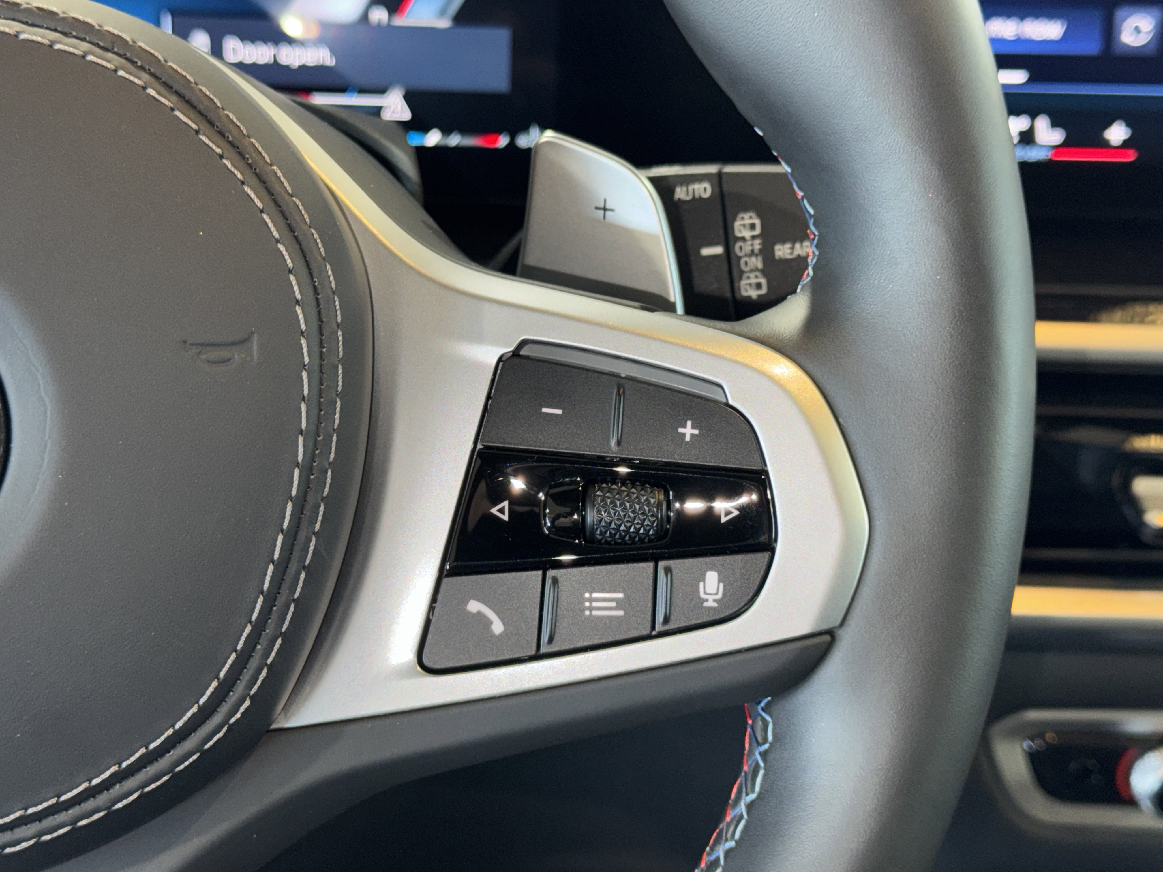 Certified 2025 BMW X5 M60i image 23