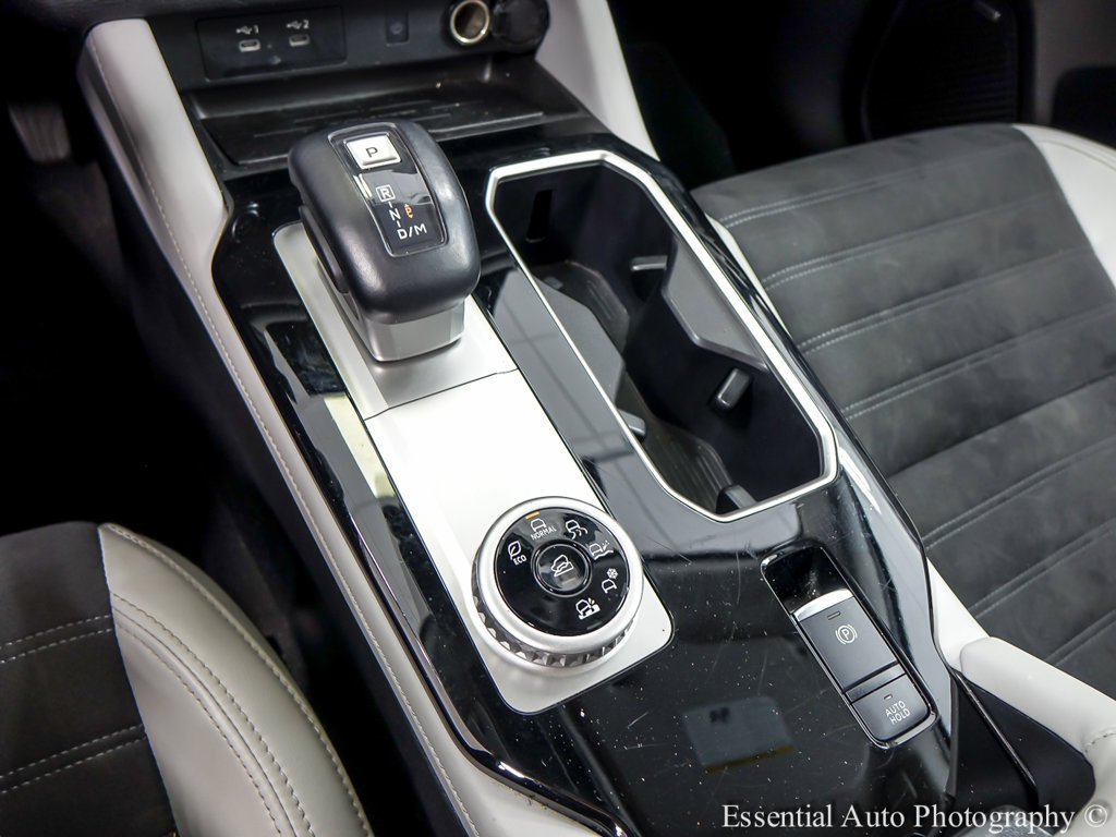 Used 2025 Mitsubishi Outlander SE AWD/4WD image 21