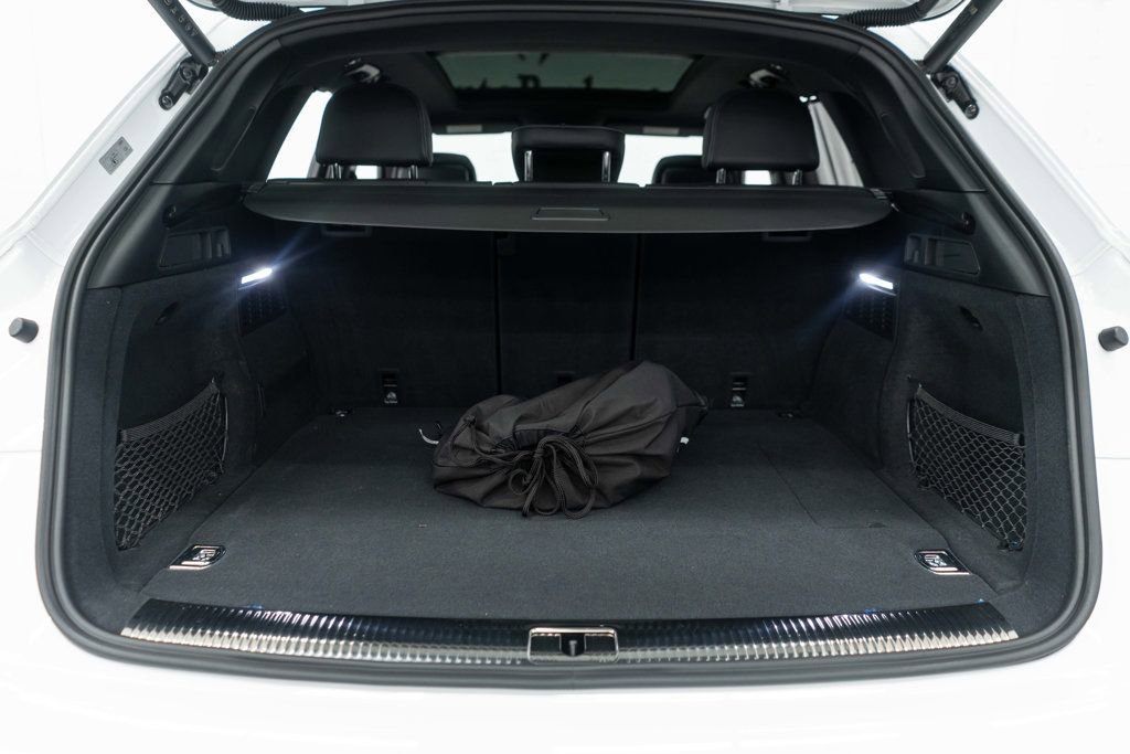 Used 2024 Audi Q5 e Prestige image 39
