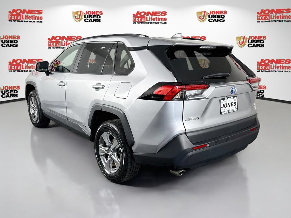 Used 2023 Toyota RAV4 XLE AWD/4WD image 2