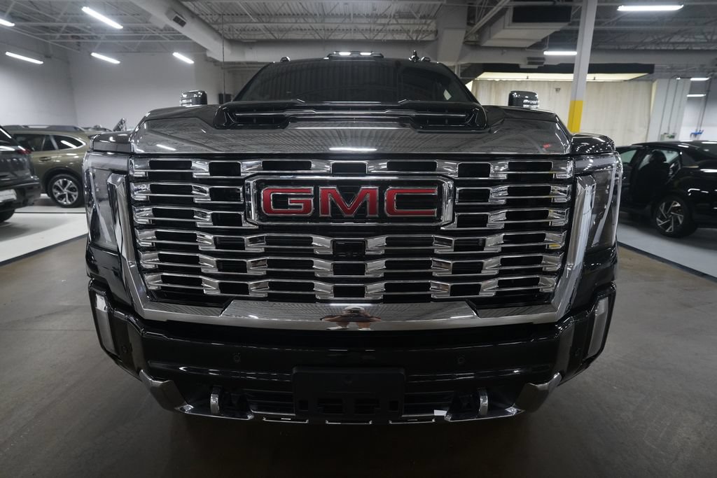 Used 2026 GMC Sierra 3500 Denali AWD/4WD image 21