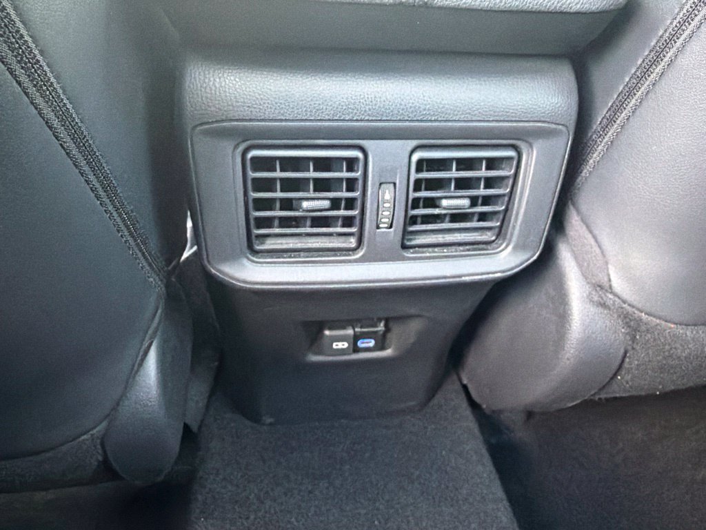 Used 2022 Toyota RAV4 XSE AWD/4WD image 14