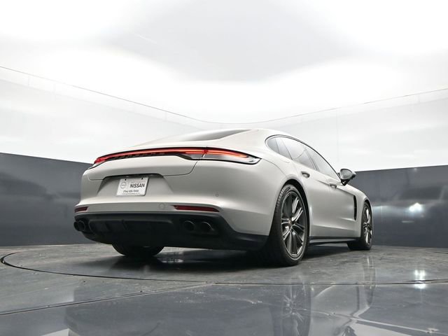 Used 2022 Porsche Panamera 4 E-Hybrid AWD/4WD image 32