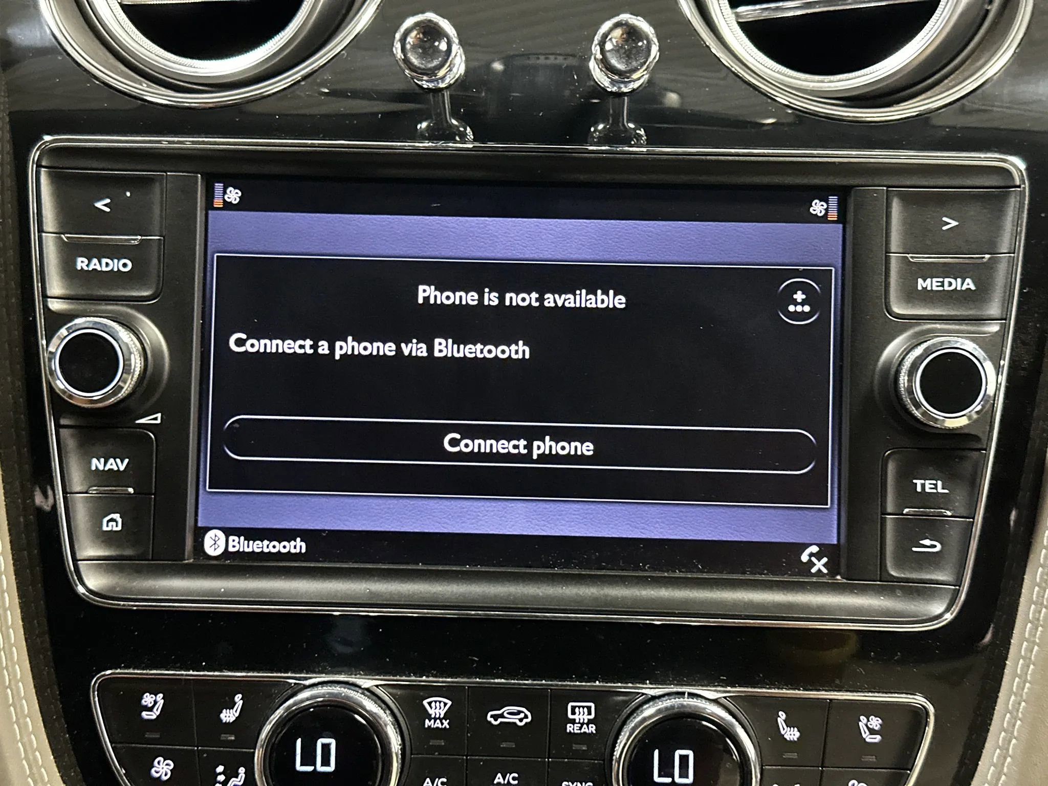 Used 2018 Bentley Bentayga AWD/4WD image 39