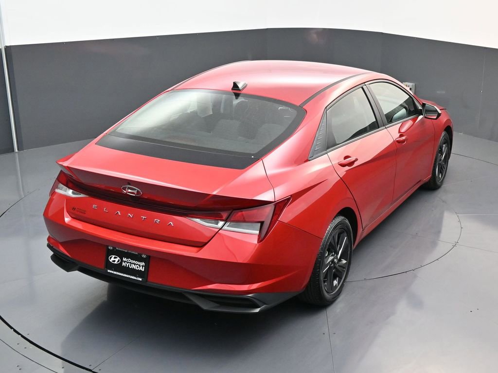 Certified 2023 Hyundai Elantra SEL w/ Preferred Accessory Package image 16