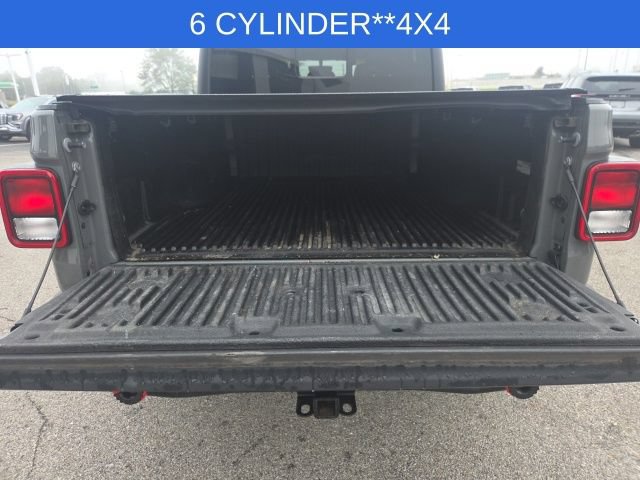 Used 2022 Jeep Gladiator Rubicon w/ Cold Weather Group AWD/4WD image 29