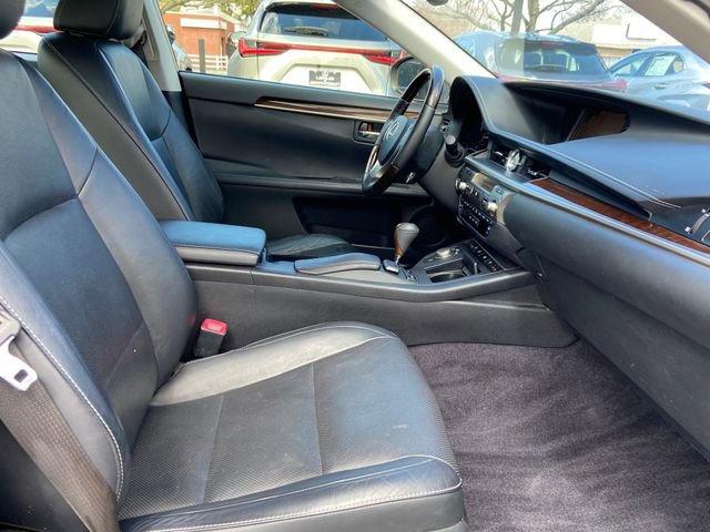 Used 2015 Lexus ES 350 w/ Luxury Package image 29