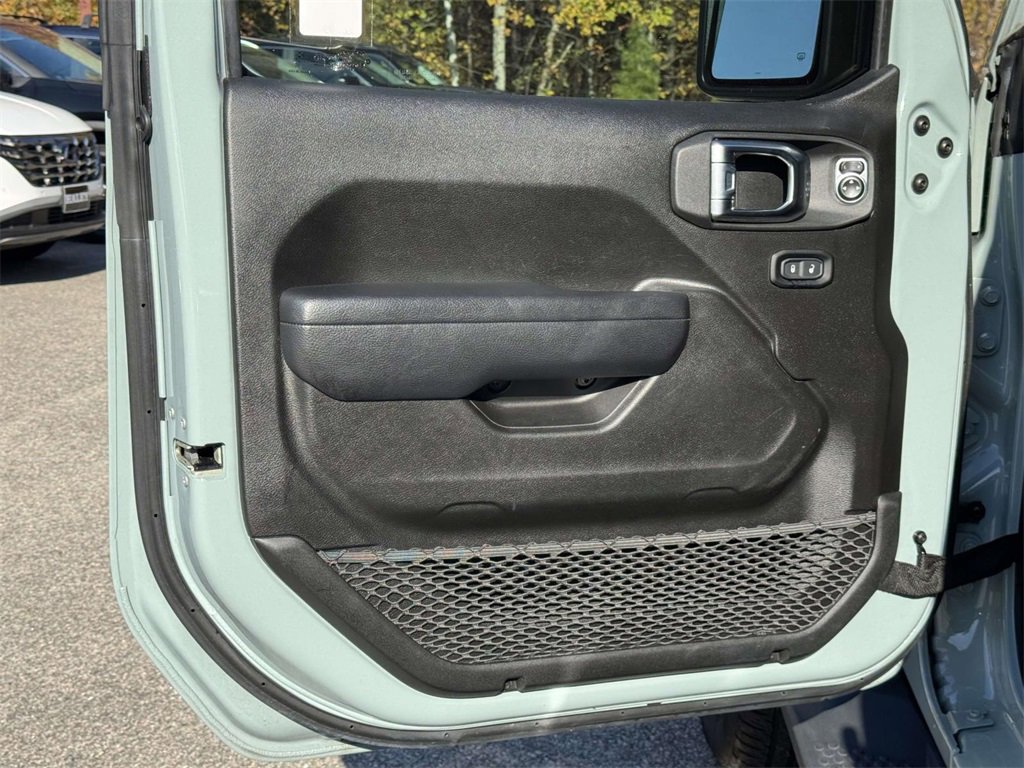 Used 2024 Jeep Wrangler Unlimited image 18