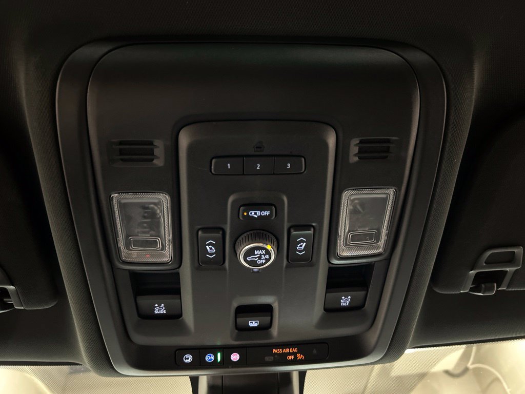 Used 2022 Chevrolet Tahoe RST w/ Luxury Package AWD/4WD image 30