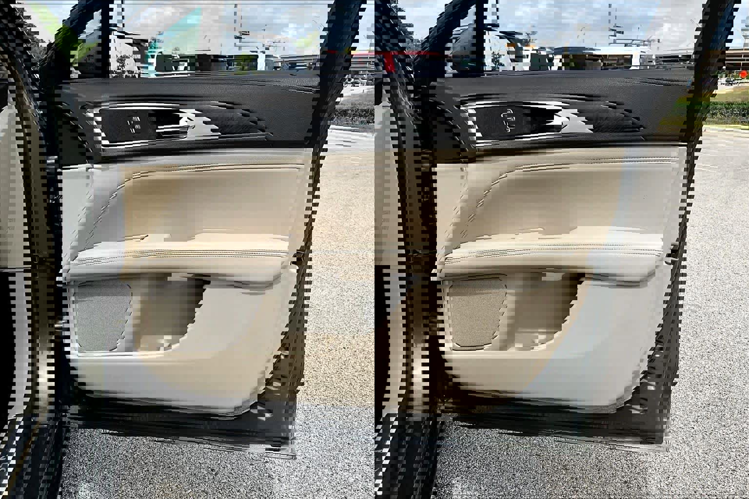 Used 2017 Lincoln MKZ Select w/ Select Plus Package FWD image 23