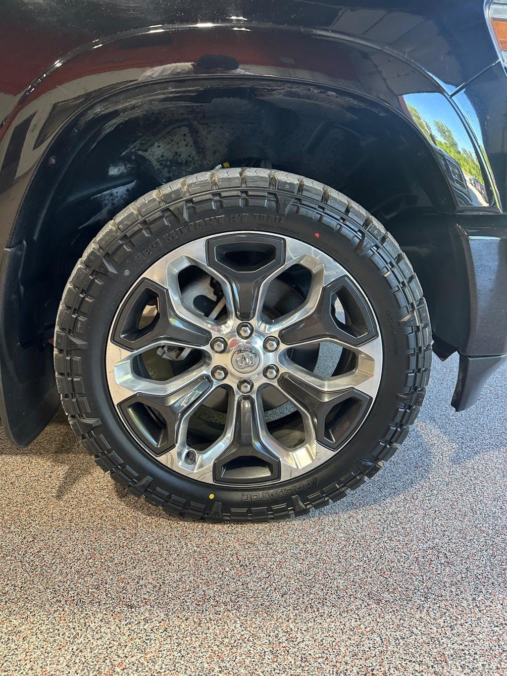 Used 2021 RAM 1500 Limited w/ Advanced Safety Group AWD/4WD image 17