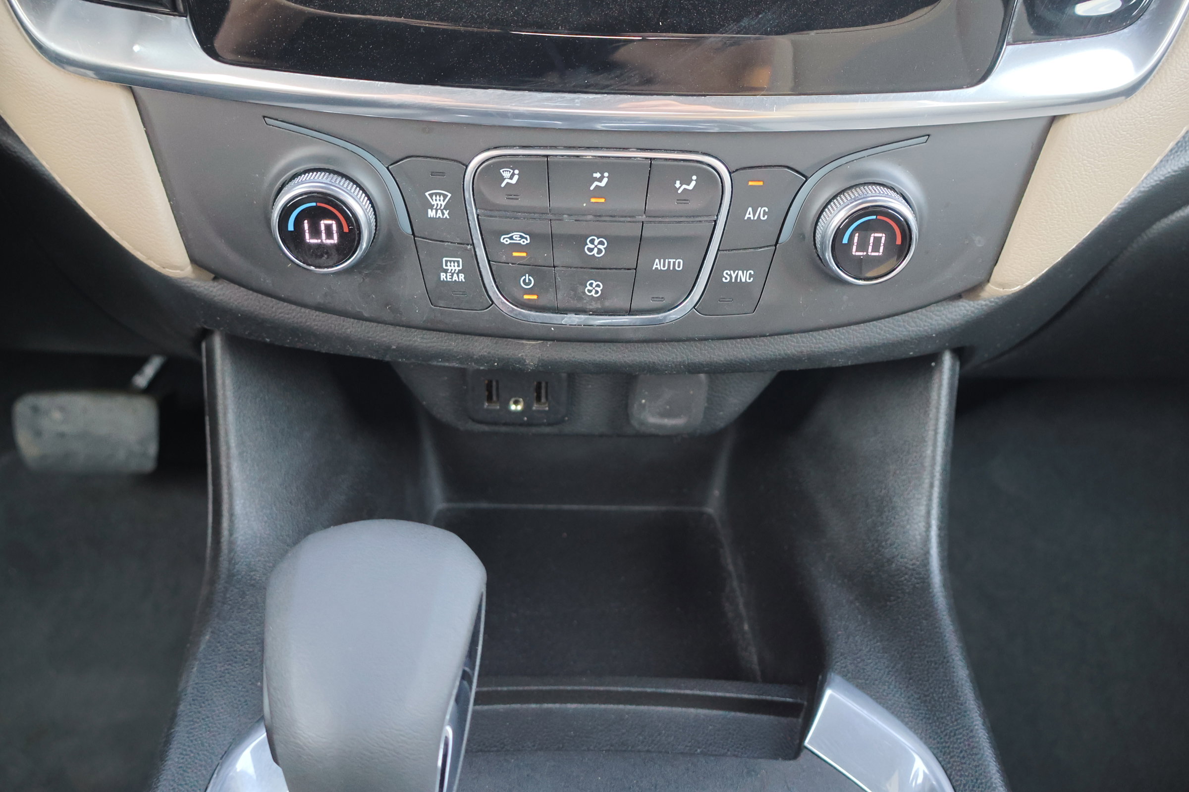 Used 2022 Chevrolet Traverse LS w/ LPO, Cargo Package image 22