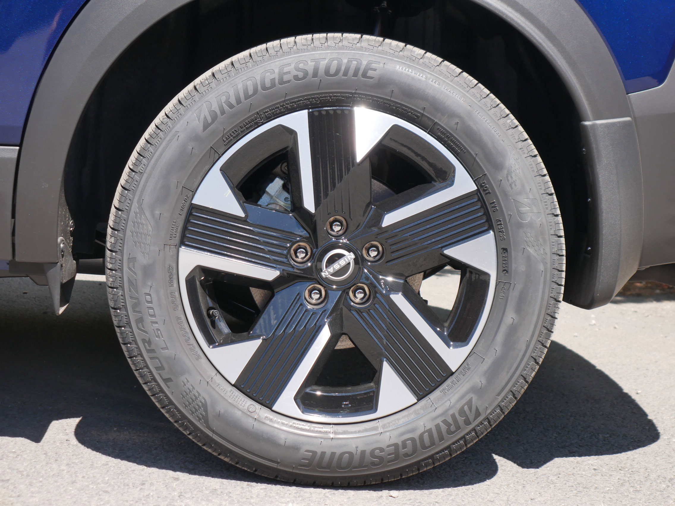 New 2025 Nissan Kicks SV w/ SV Premium Package image 15