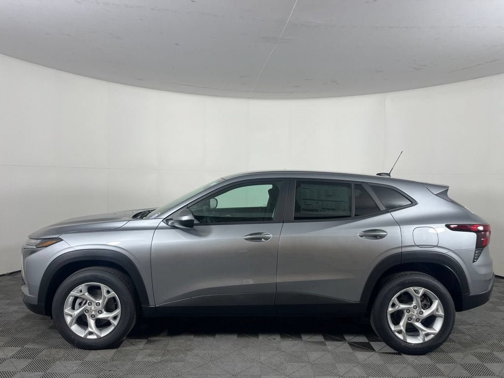 New 2026 Chevrolet Trax LS w/ LS Convenience Package FWD image 6
