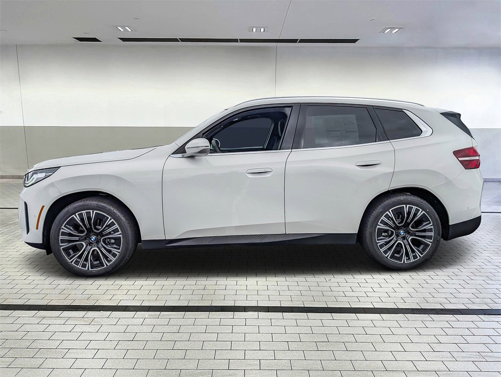 Used 2025 BMW X3 xDrive30i w/ Convenience Package image 2