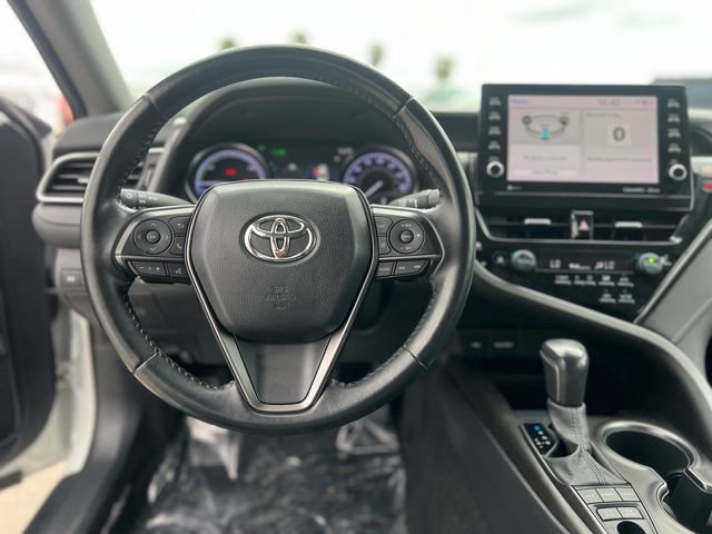 Used 2022 Toyota Camry XSE image 13