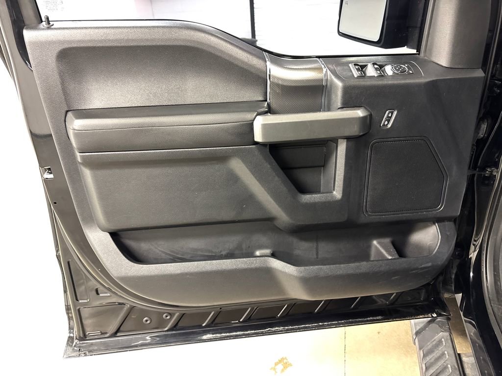 Used 2016 Ford F150 XLT w/ Equipment Group 302A Luxury image 23