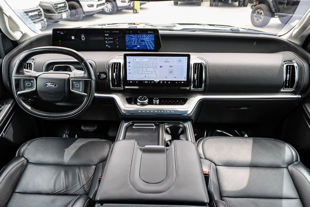 Used 2025 Ford Expedition Platinum AWD/4WD image 13