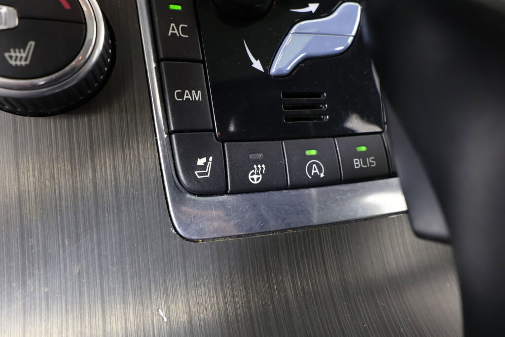 Used 2015 Volvo V60 T5 Premier image 37