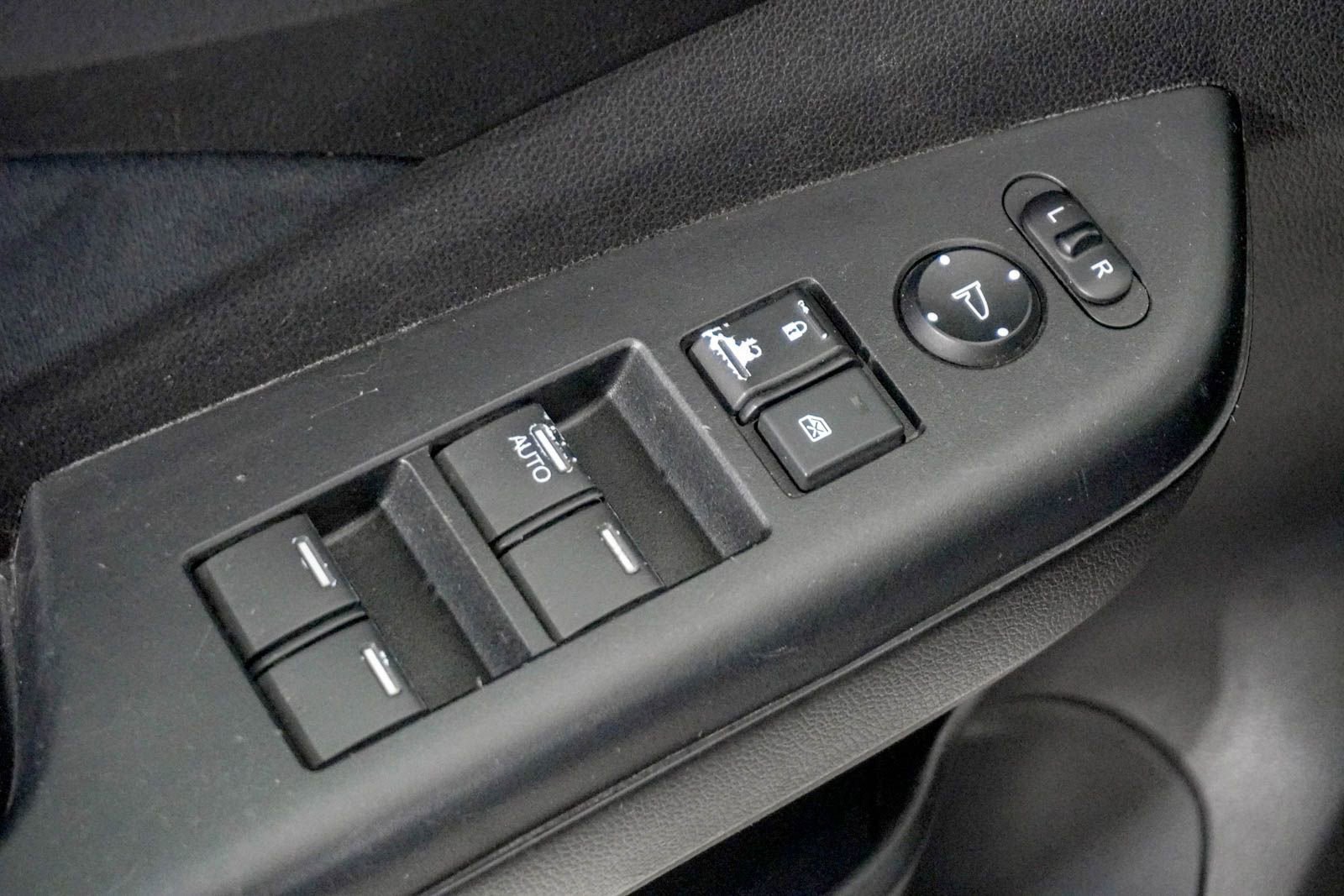 Used 2013 Honda CR-V EX image 17