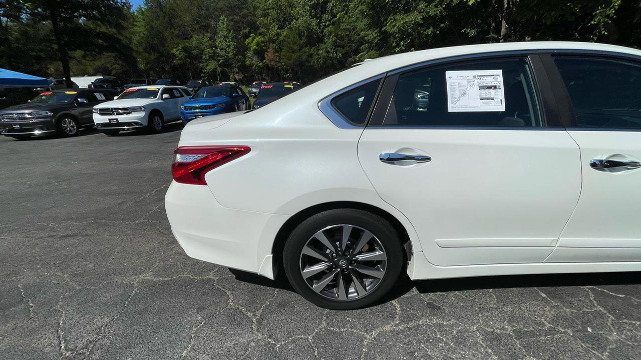 Used 2017 Nissan Altima 2.5 SV FWD image 9