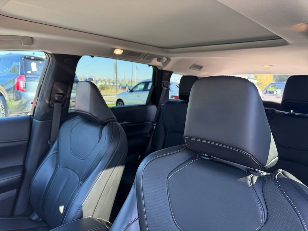 Used 2022 INFINITI QX60 Luxe w/ Performance Audio Package image 16